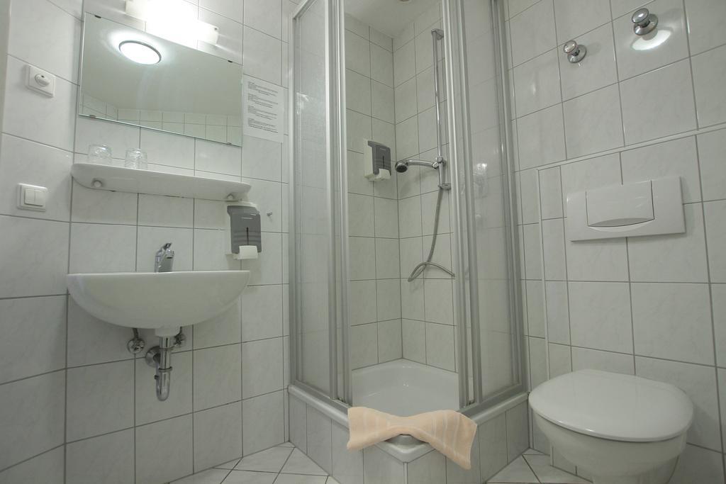 Ib Hotel Am Wallgraben Στουτγκάρδη Δωμάτιο φωτογραφία